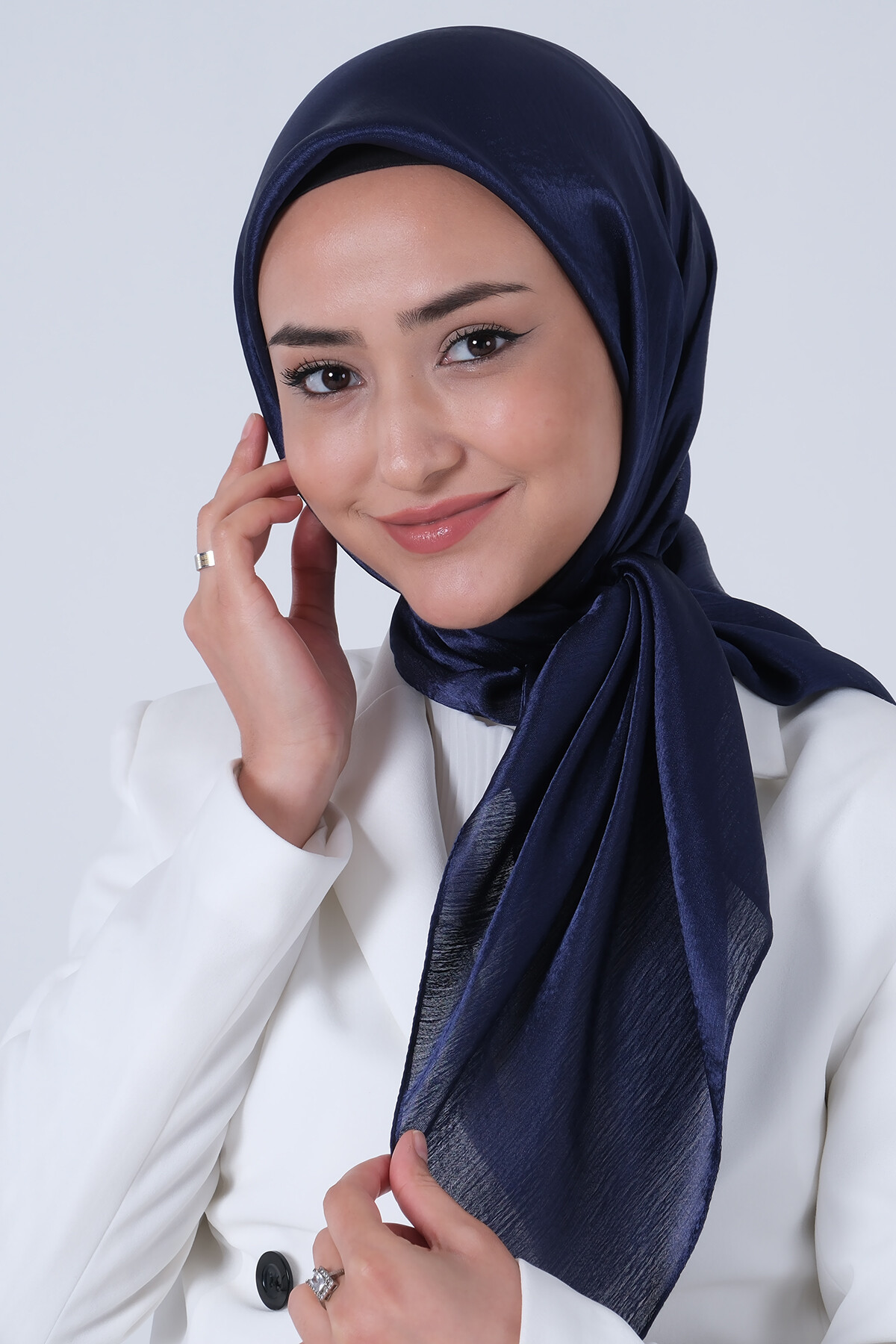 Koyu Lacivert Janjan Eşarp - harem
