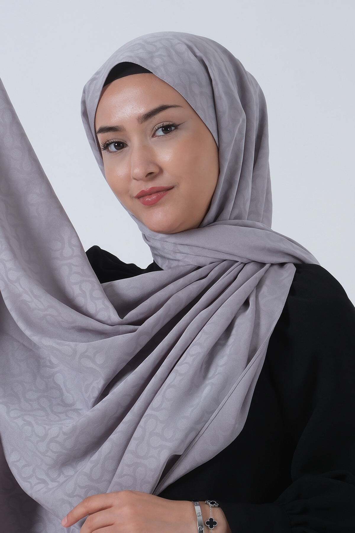 V-12 Azra Jakar Şal - harem