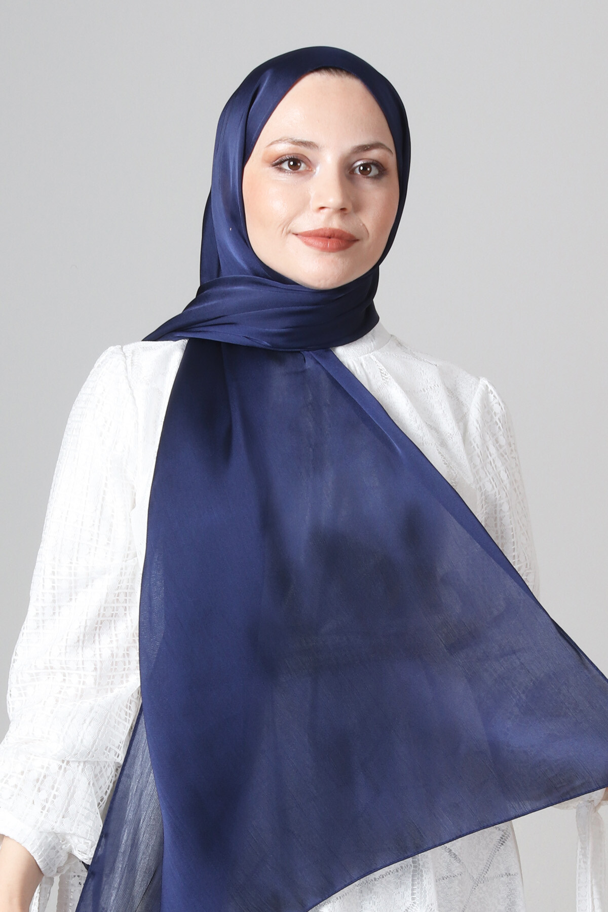 V-3 Como Saten Şal - harem