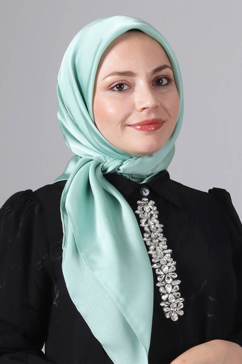 V-56 Como Saten Eşarp