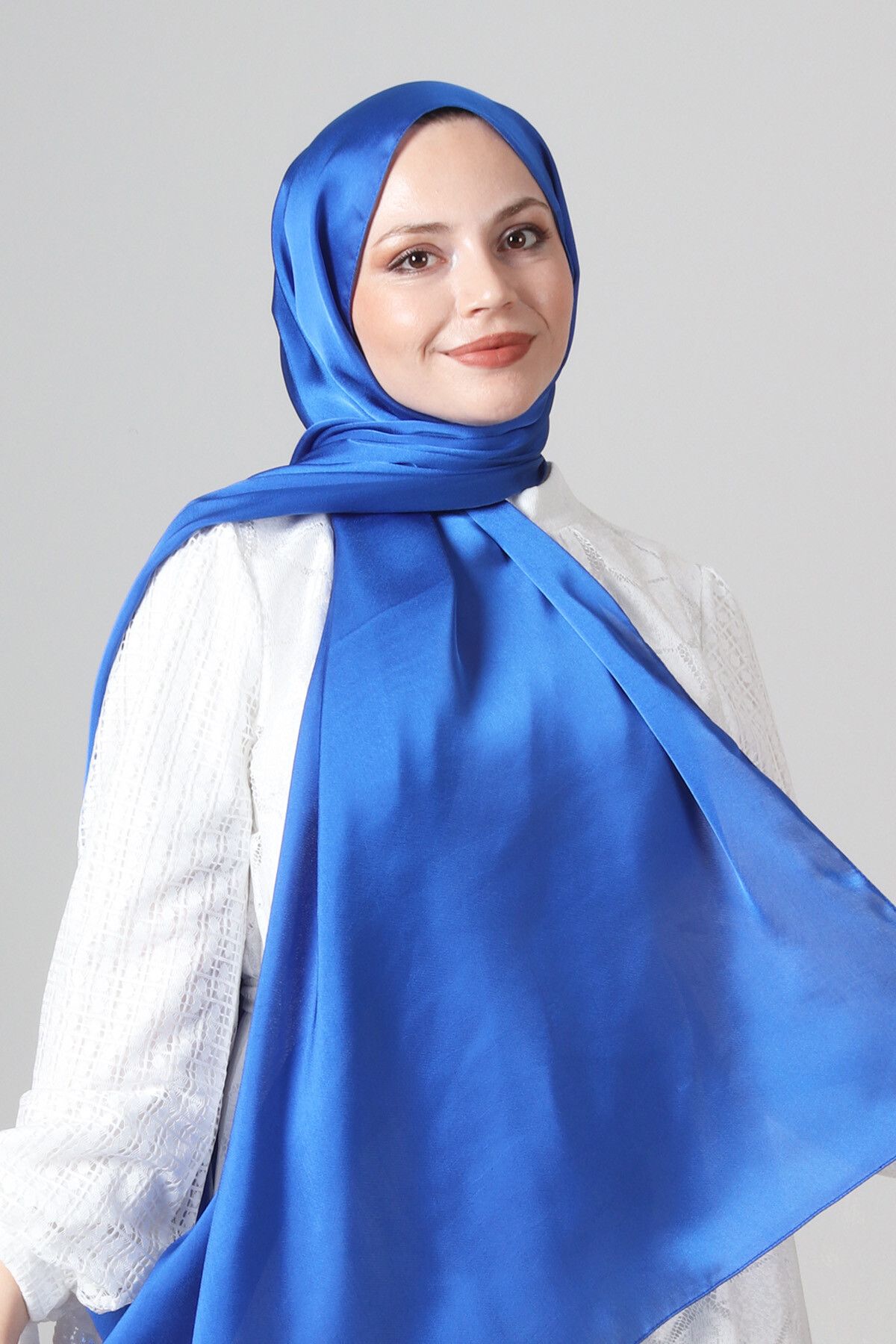 V-8 Como Saten Şal - harem