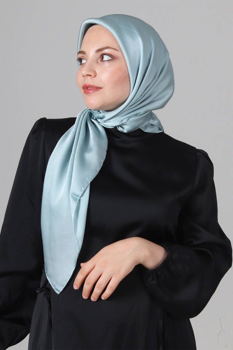 V-82 Como Saten Eşarp