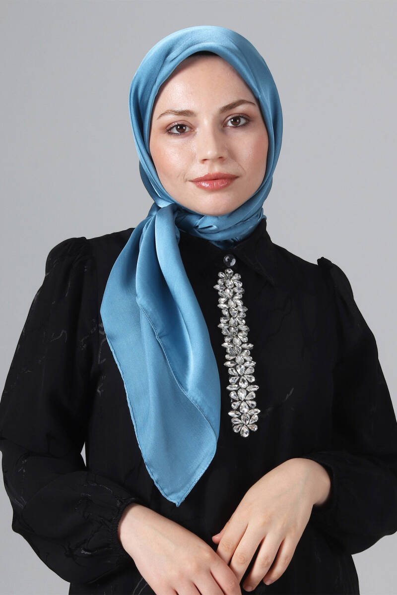 V-84 Como Saten Eşarp