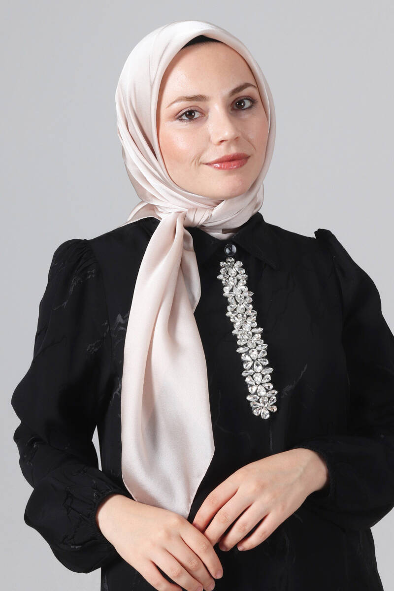 V-91 Como Saten Eşarp